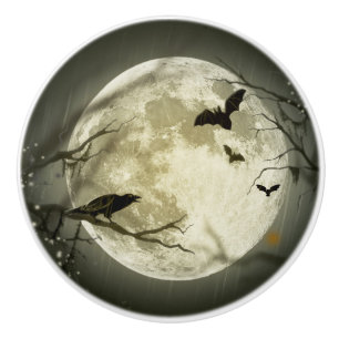 Fladdermöss har Kråkor framför Halloween Full Moon Knopp