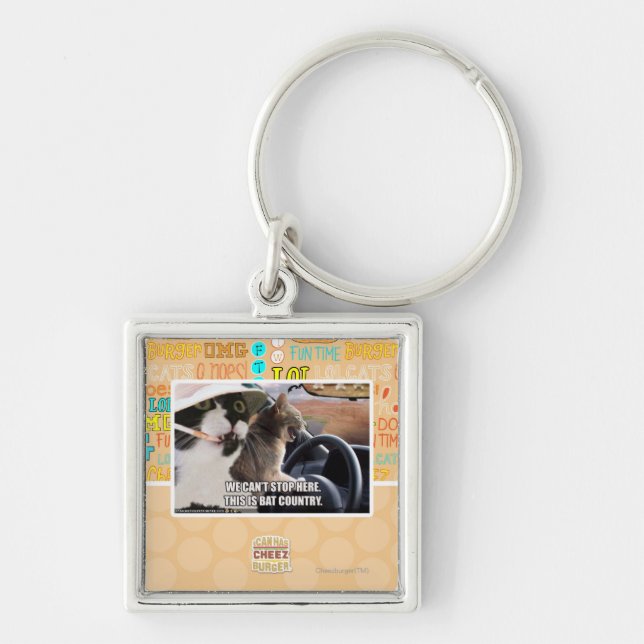 Fladdermössland Fyrkantig Silverfärgad Nyckelring (Framsidan)