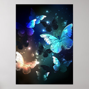 Fladdrande nattfjäril poster