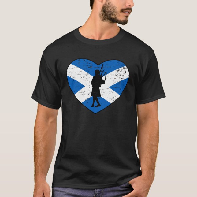 Flag of Scotland Heart Bagpipe Player Silhouette T Shirt (Framsida)