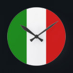 Flagga av italien rund klocka<br><div class="desc">Flagga av italien göras av grönt,  vit och röd linje. Det är en underbar gåva för de som älskar italien eller har ett italienskt arv. Denna design är också tillgänglig på många andra produkter för att dig ska välja från.</div>