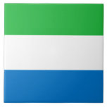 Flagga av Sierra Leone Kakelplatta<br><div class="desc">Denna konstruktion omfattar den nationella flagga Sierra Leone (officiellt känd som Republiken Sierra Leone och informellt känd som Salone), som är land på Afrikans sydvästra kusten. Sierra Leone gränsar av Liberia till sydöstra delen och till nordöstra delen till Guinea. Land i Sierra Leone har ett tropiskt klimat med olika miljöer,...</div>