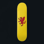 Flagga av Somerset Skateboard<br><div class="desc">Skateboard med utformning med en flagga av det historiska grevskapet Somerset i England,  Underbara Storbritannien; gult flagga med illustration av en röd drake i mitten</div>