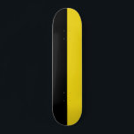 Flagga Baden-Württemberg Skateboard<br><div class="desc">Skateboard med flagga av Baden-Württemberg; design med två vågräna av svart och gult (guldfärgad)</div>