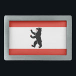 Flagga i Berlin Bälte Buckle<br><div class="desc">Bälte Buckle med flagga av Berlin, statlig flagga med vågrät rand med rött och vitt, med en illustration av en svart björn i mitten</div>