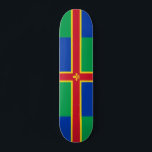 Flagga i Lincolnshire Skateboard<br><div class="desc">Skateboard med utformning med en flagga av det historiska grevskapet Lincolnshire i England,  Underbar Storbritannien; grönt och blå flagga med rött och gult kor och en Fleur-de-Lis i mitten</div>