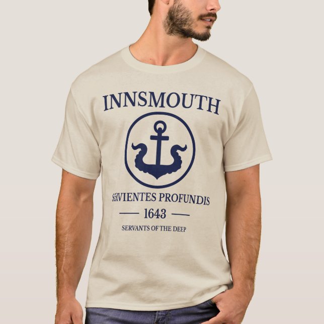 Flagga Insmouth - Servientes Profundis Est. 1644 T Shirt (Framsida)