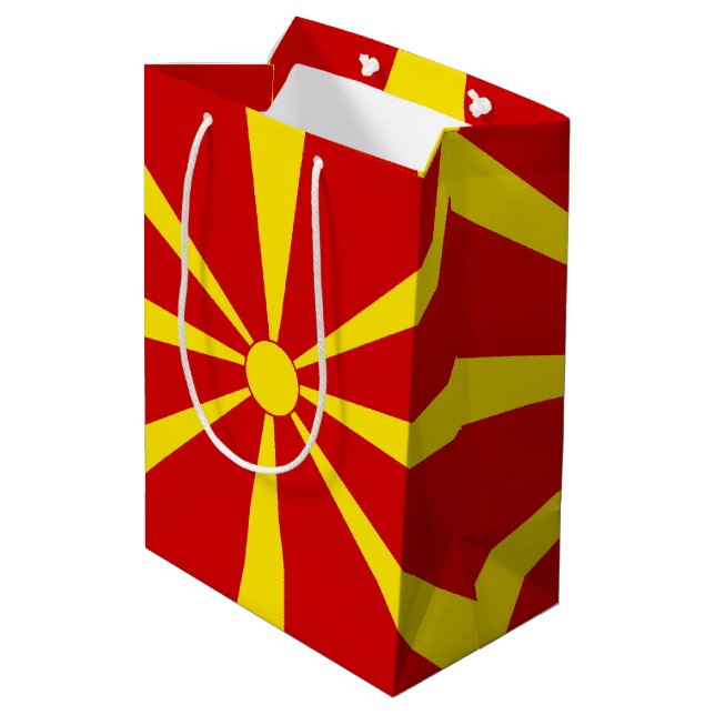 Flagga NordMakedonien (Baksidan Vinklad)