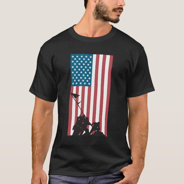 Flagga Raising on Iwo Jima T Shirt (Framsida)