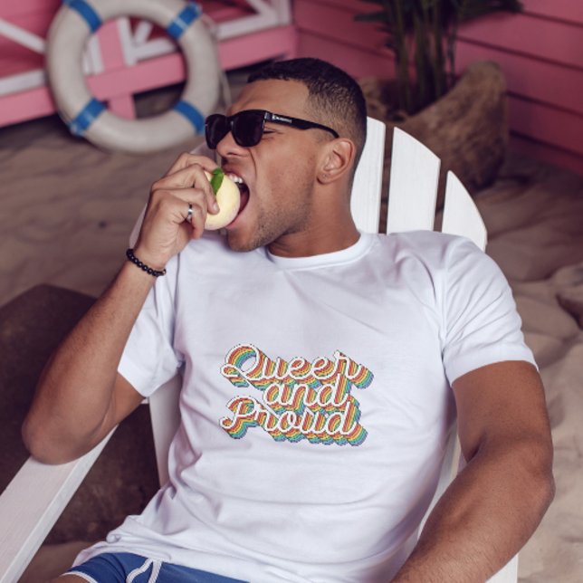 FLAGGA RETRO AESTETIK FÖR QUEER OCH PROUD RAINBOW  T SHIRT (Skapare uppladdad)