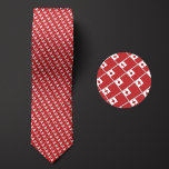 Flagga Tonga Mönster Slips<br><div class="desc">Flagga Tonga Mönster Necktie belyser land färg i från en avstånd genom att använda en smart vinklad design. Vid närmare inspektion visar det sömlösa repeterbara mönster i lilla flaggor på ett estetiskt tilltalande sätt den nationella land-banderollen.</div>