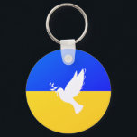 Flagga Ukraina - Dove of Peace - Freedom - Peace Nyckelring<br><div class="desc">Ukraina - Fred - Ukrainas Flagga - Frihetsstöd - Solidaritet - Starkt tillsammans - Frihetsegern! Låt oss världen till ett bättre ställe - alla tillsammans! En bättre värld börjar - beroende - behöver du också! Du kan överföra till 1 000 Zazzle-produkter. Ändra storlek och flytta eller ta bort och lägg...</div>