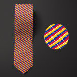 Flagga Venezuela Mönster Slips<br><div class="desc">Flagga i Venezuela Mönster Necktie belyser land färg i från en avstånd genom att använda en smart vinklad design. Vid närmare inspektion visar det sömlösa repeterbara mönster i lilla flaggor på ett estetiskt tilltalande sätt den nationella land-banderollen.</div>