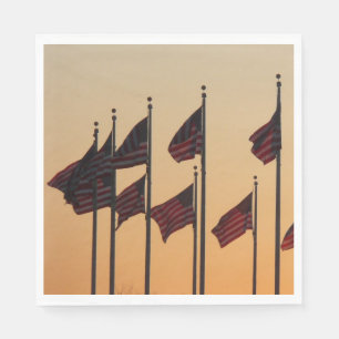 Flaggor vid solnedgång Amerikansk patriotisk USA Pappersservett