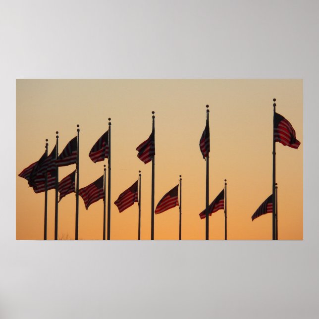 Flaggor vid solnedgång Amerikansk patriotisk USA Poster (Framsidan)
