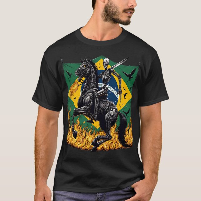 Flaming Mechanical Skeleton Knight with Brazilian  T Shirt (Framsida)