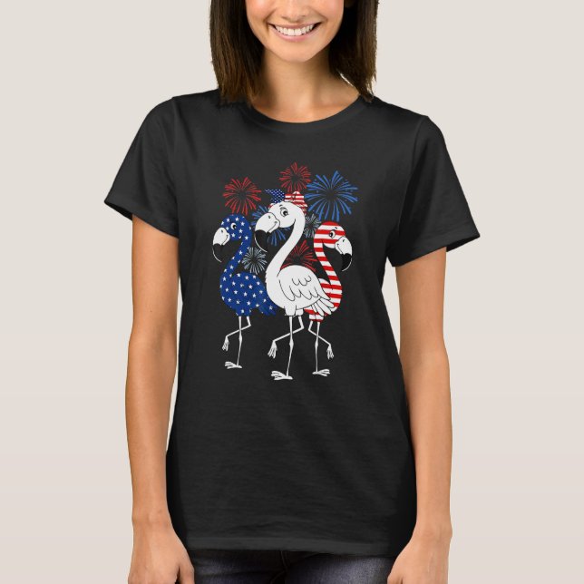 Flamingo 4th Of July American Flag Independence Fi T Shirt (Framsida)