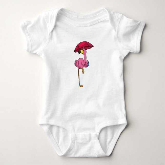 Flamingo at Rining with Parbrella T Shirt (Framsida)