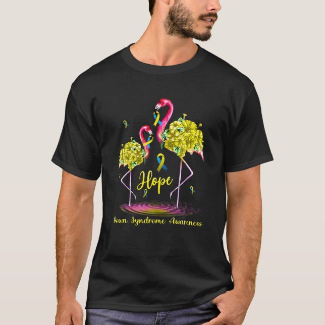 Flamingo Down Syndrome Awareness T Shirt (Framsida)