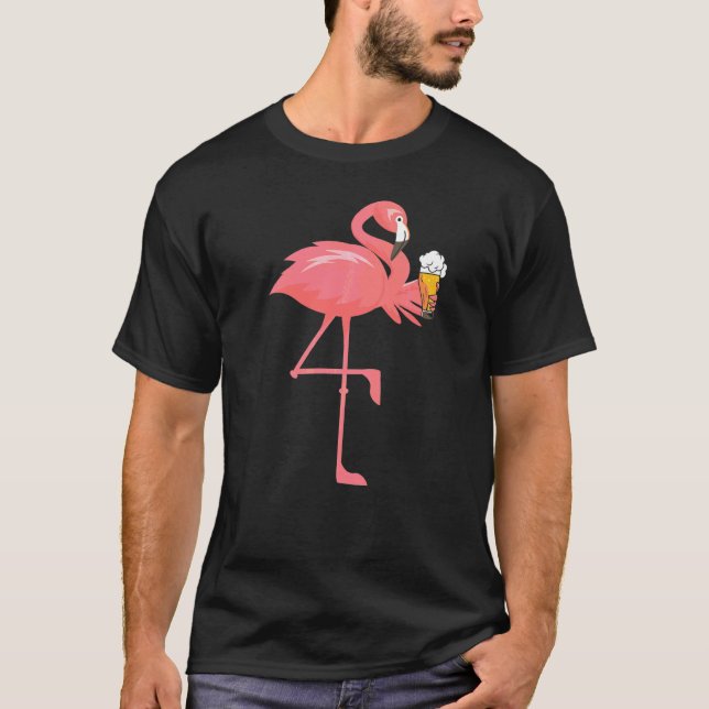 Flamingo dricker öl  Rosa Flamingo T Shirt (Framsida)