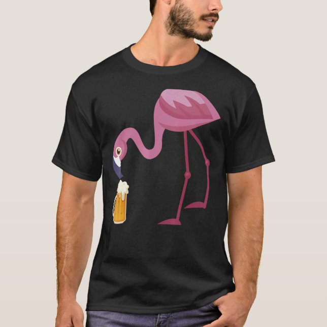 Flamingo Drinking Beer Summer Beer Gag T Shirt (Framsida)