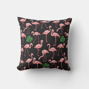 Flamingo Elegance: Vintage Monstera Fusion. Kudde