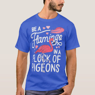 Flamingo i en flock med grisar Rosa Älskare T Shirt