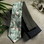 Flamingo Orchid Tropical Mönster Sage ID868 Slips<br><div class="desc">Denna hals har en fantastisk mönster av flamingos omgiven av rikligt tropiskt löv och orkidéer i sage grönt och rosa. Storleka på detta sömlösa mönster kan minskas för att lägga till fler flamingor eller förstoras och flyttat till att endast inkludera dina favoriter från sex olika lägen. Sök i ID868 för...</div>