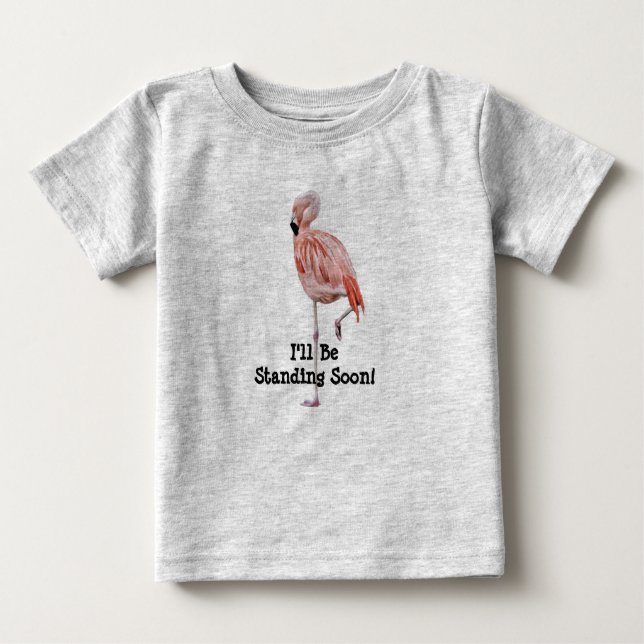 Flamingo Permanent Baby T-Shirt Ständigt snart (Framsida)