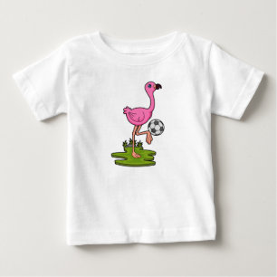Flamingo som fotbollsspelare med fotboll t shirt