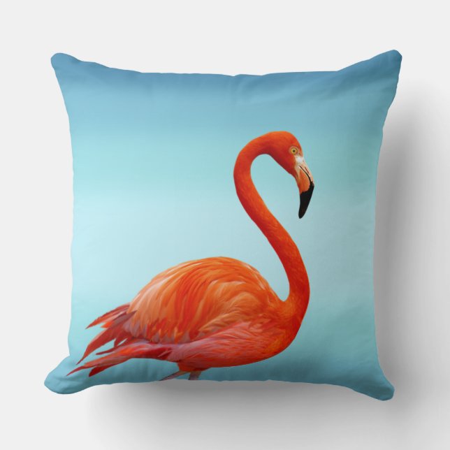 Flamingo, vacker Rosa på Light Himlar Blue Kudde (Framsida)