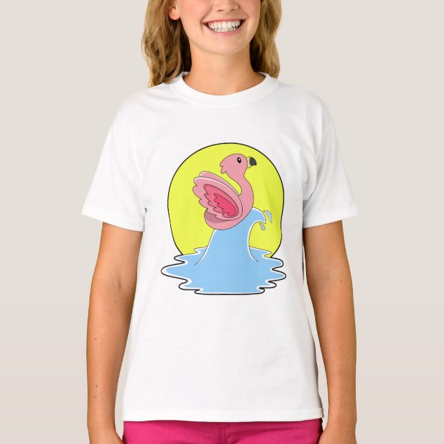 Flamingo vid Surfing på Vatten T Shirt (Framsida)