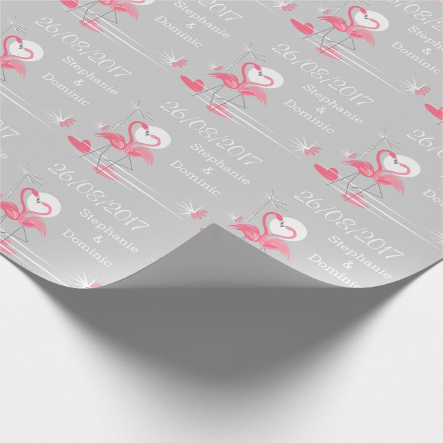 Flamingokärleksidan daterar namn som slår in presentpapper (Hörn)