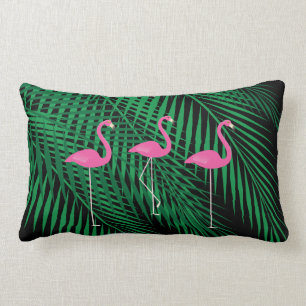 Flamingos & tropiska handflatanlöv på svart himmel lumbarkudde