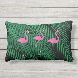Flamingos & tropiska handflatanlöv på svart utomhuskudde