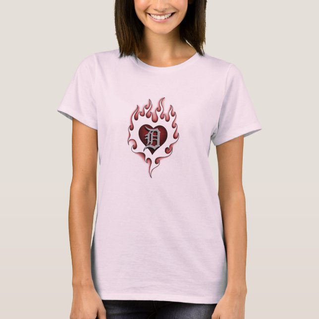 Flamma D (babyen - dockatshirten) T Shirt (Framsida)