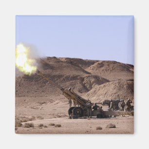 Flamma och röka dyker upp från tysta ned magnet