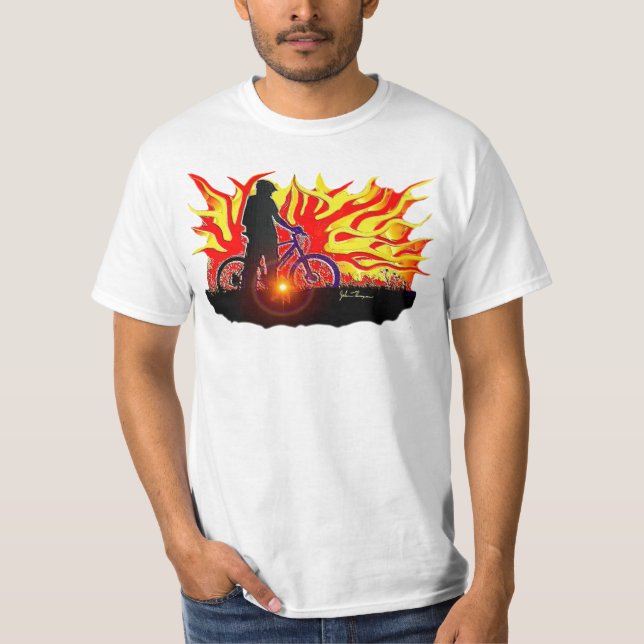 Flammande cykelryttare tee shirt (Framsida)