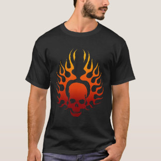 Flammande skalletatuering t-shirt