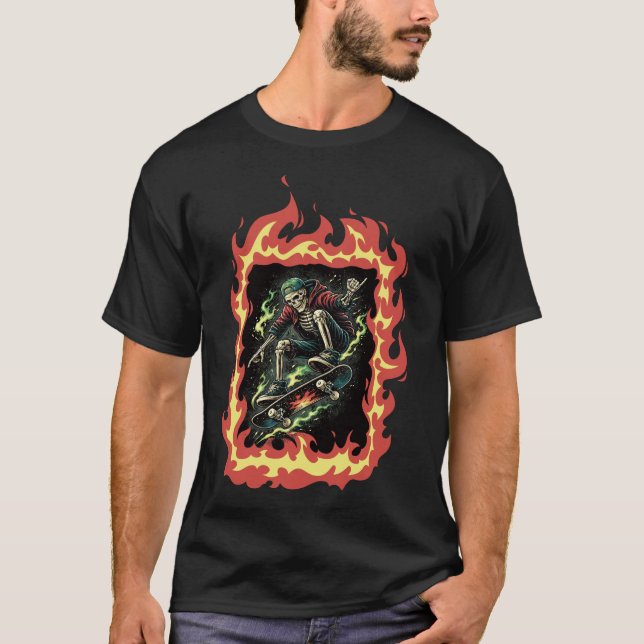 Flammen Skelett Skateboard T Shirt (Framsida)
