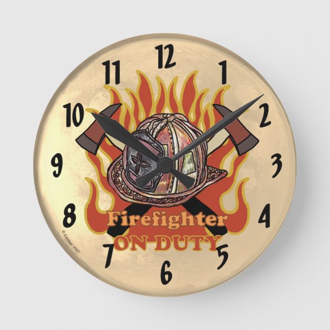Flamor på Duty Firefighter Clock Rund Klocka (Framsida)