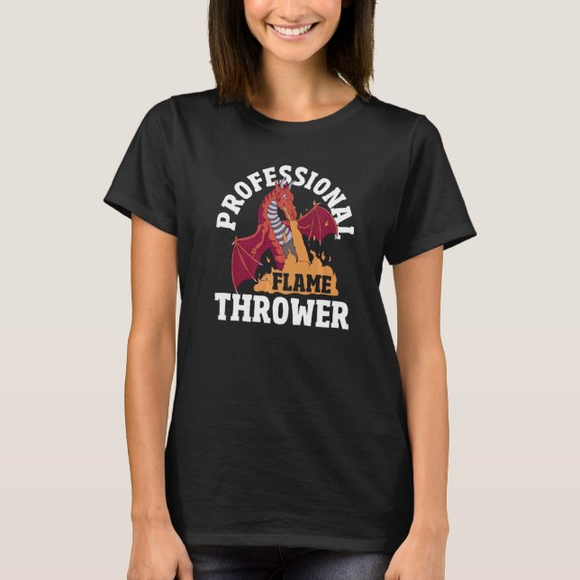Flamsprutande flamspruta eldpistol flamspruta t shirt (Framsida)