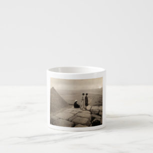 Flapper-flickor soluppgång Khufu-pyramiden, Egypte Espressomugg
