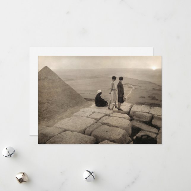 Flapper Girls Sunrise Khufu Pyramid, Egypten 1920 Julkort (Fram/Back In Situ)