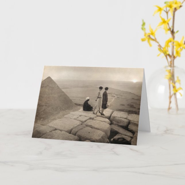 Flapper Girls Sunrise Khufu Pyramid, Egypten 1920 Kort (Gul blomma)