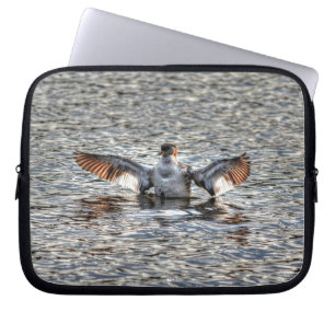 Flapping Red-necked Grebe & Sjö Wildlife Photo Laptop Fodral