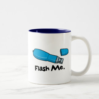 flash me flash-enhetsdesign Två-Tonad mugg
