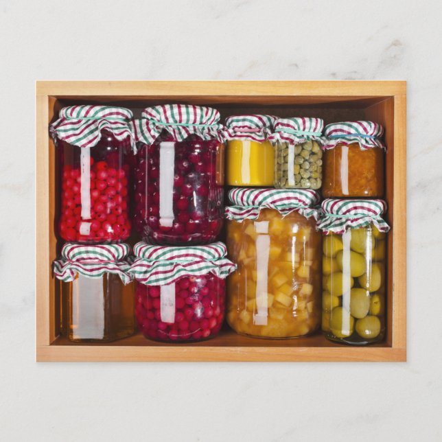 Flaskor av glas med konserverad mat vykort (Framsida)