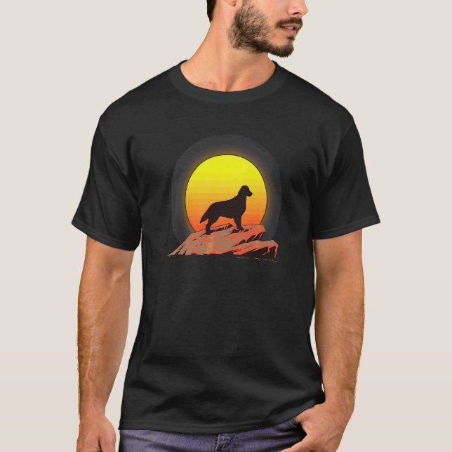 Flat Coated Retriever Hund Soluppgång T Shirt (Framsida)