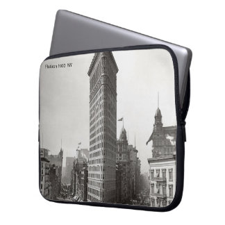 Flatiron 1903 laptop sleeve